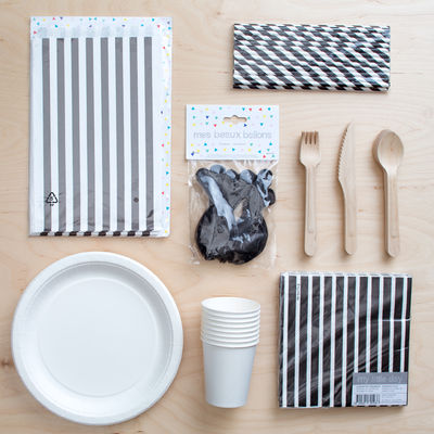 Kemupaketti -kattaus, mustavalkoinen (8 hlö)