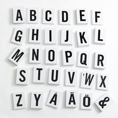 Kerro se omin sanoin -kirjainkortti