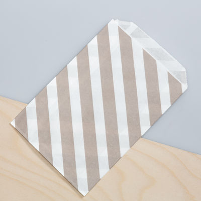 Vinoraidallinen paperipussi, harmaa (12 kpl)