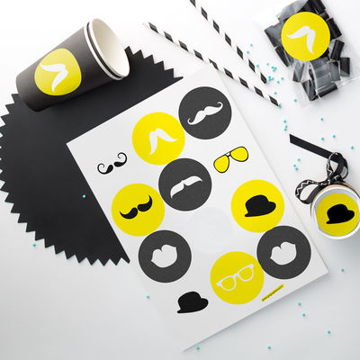 Viikset tarra-arkki, ympyrä Ø 60 mm