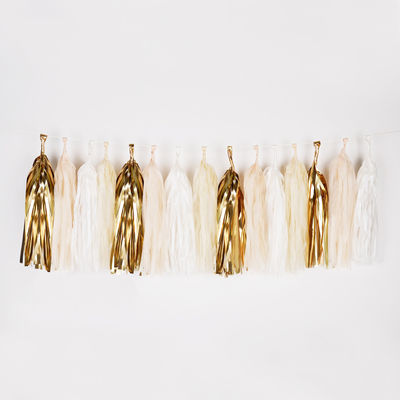 Valkokultainen tupsuviiri